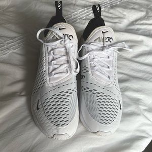 Nike Air Max 270